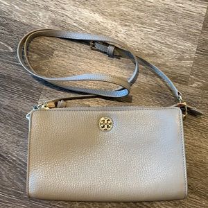 Tory Burch Robinson Crossbody Wallet